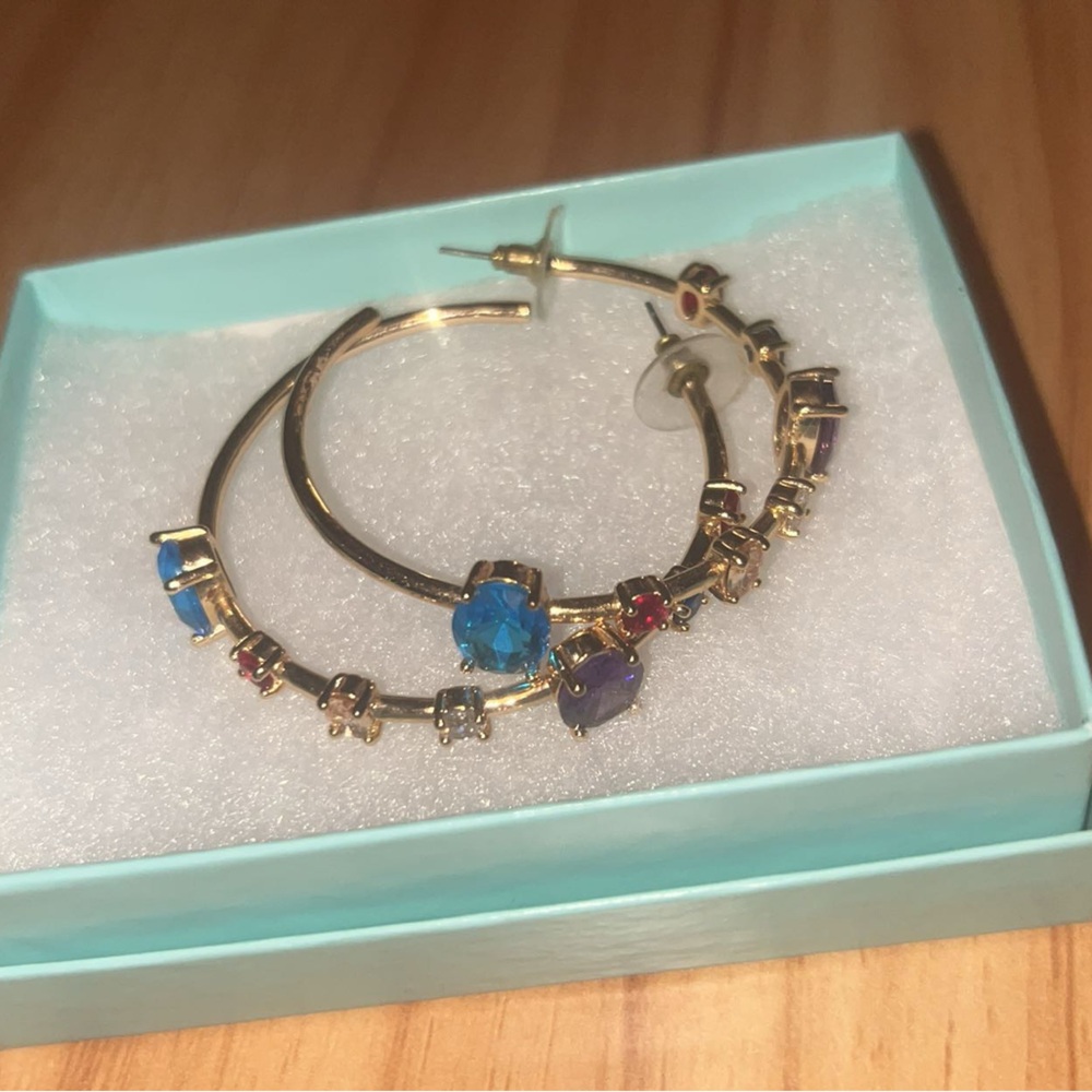 Elegant Gold Hoop Earrings with Multicolor Stones